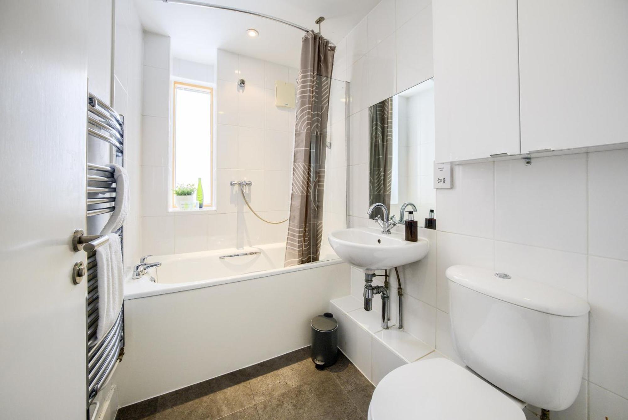 Coventry Large 4-Bed Townhouse By Empower Homes Eksteriør bilde