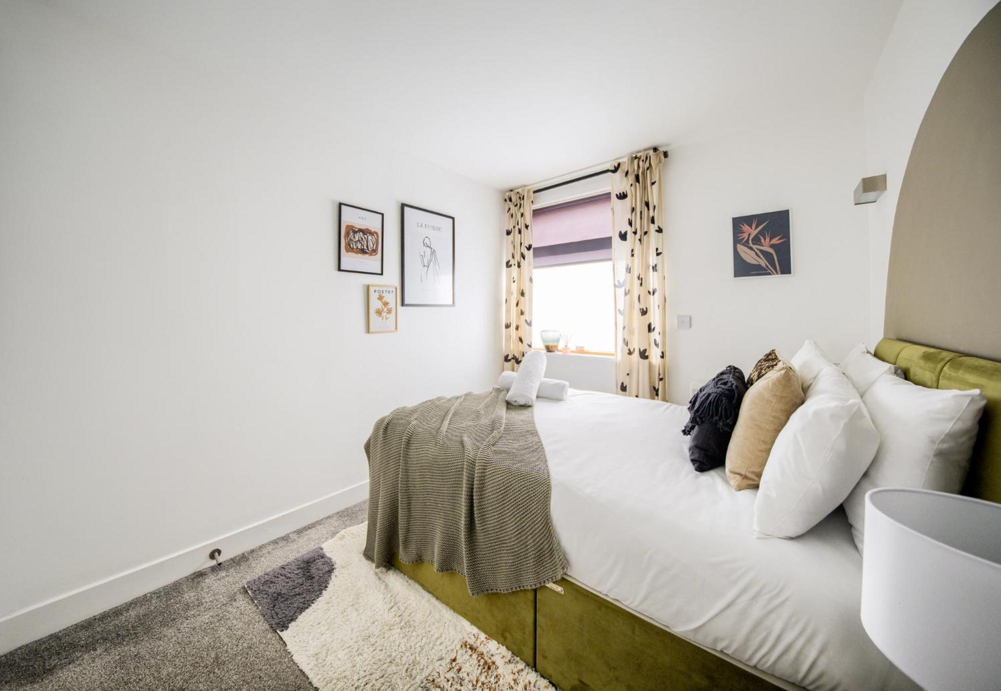 Coventry Large 4-Bed Townhouse By Empower Homes Eksteriør bilde