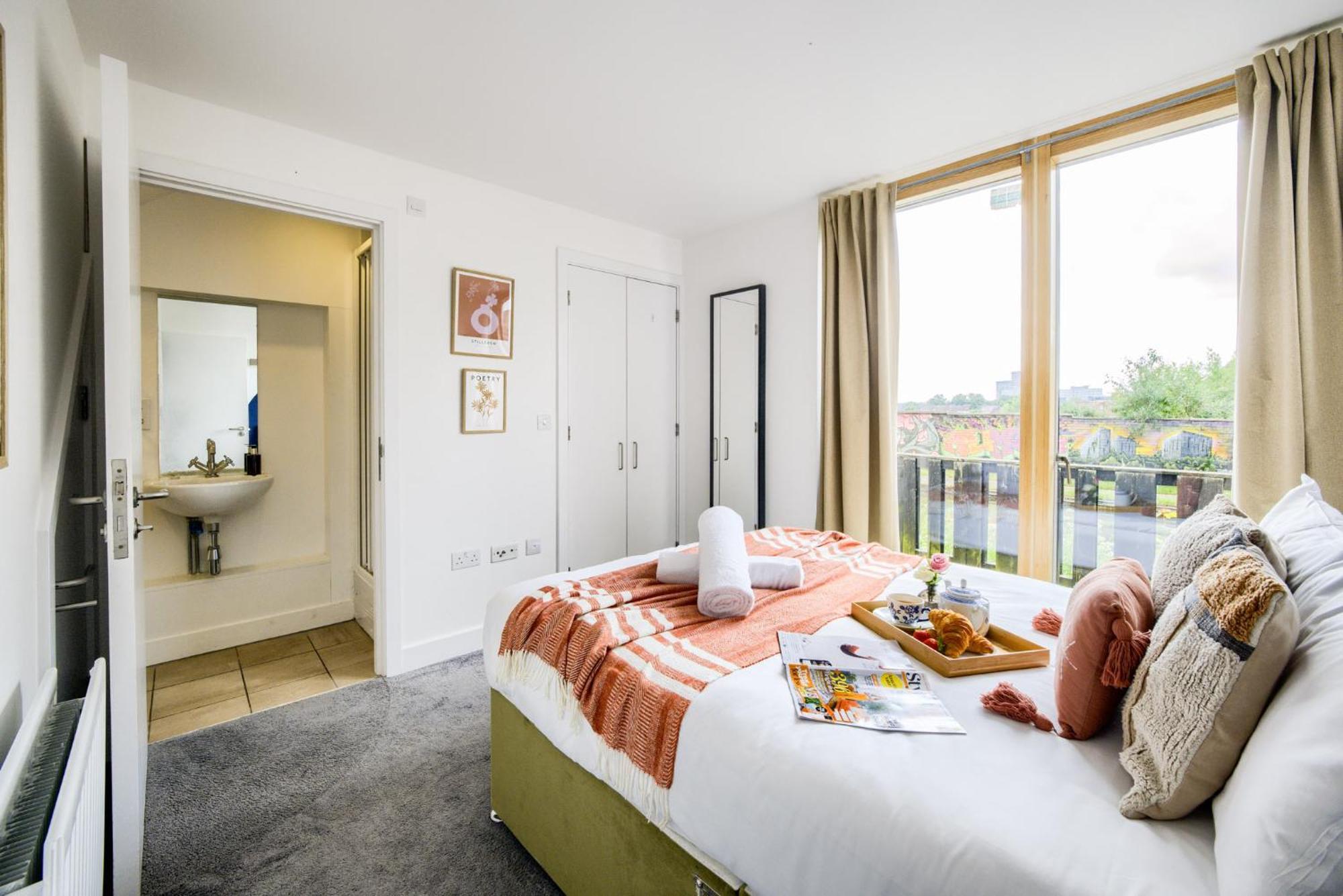 Coventry Large 4-Bed Townhouse By Empower Homes Eksteriør bilde