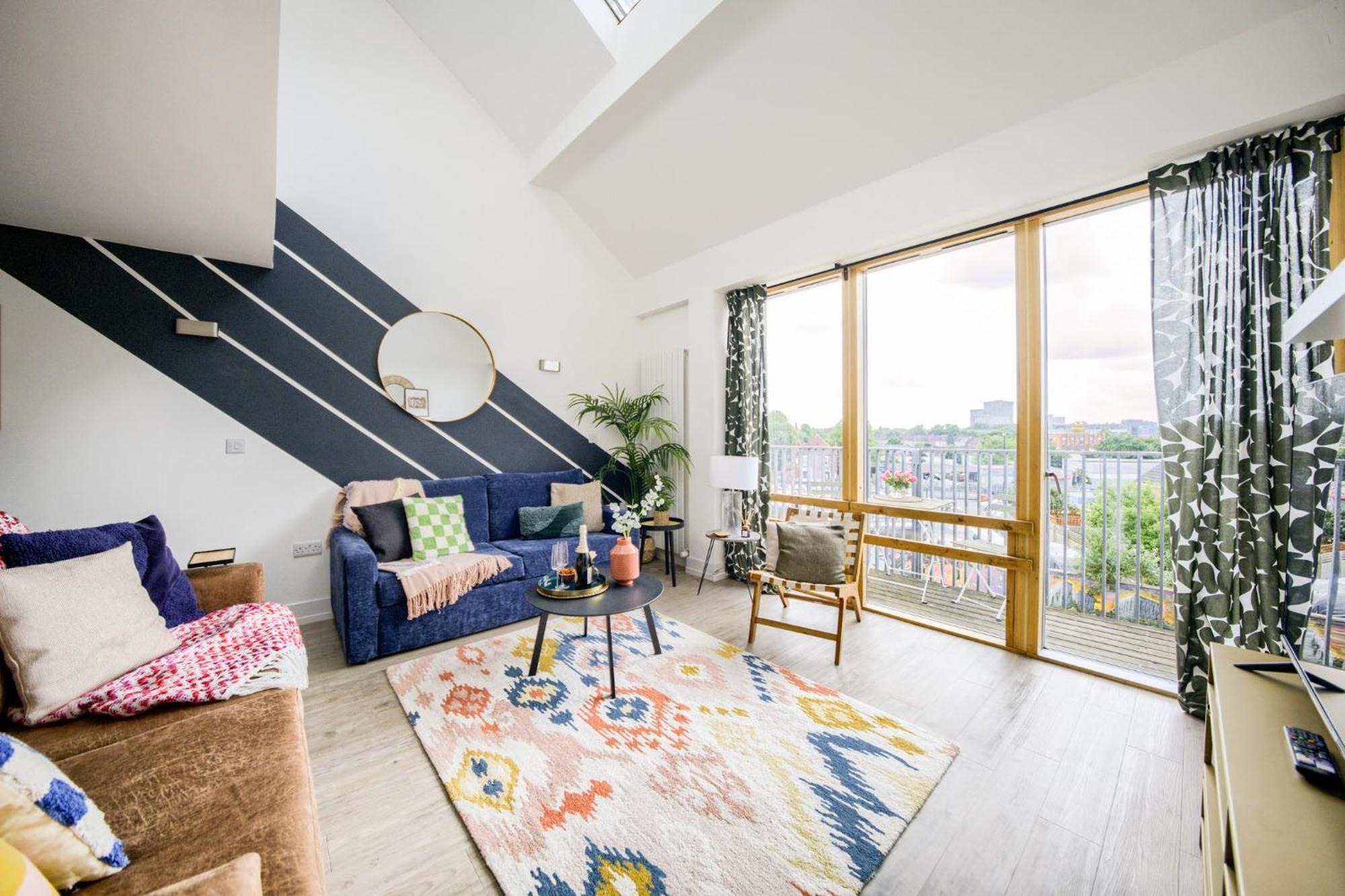 Coventry Large 4-Bed Townhouse By Empower Homes Eksteriør bilde